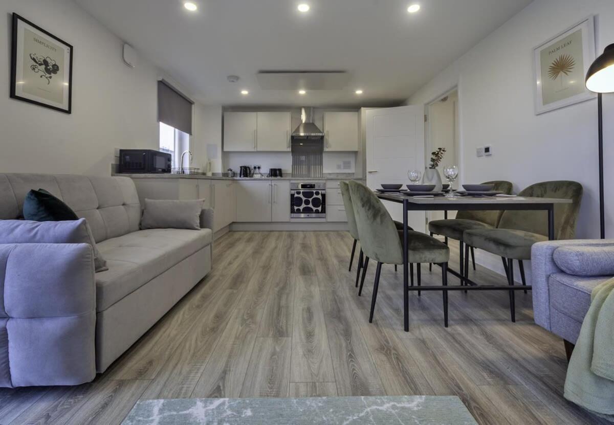 Modern And Bright 2 Bed Apartment In Ashford Eksteriør billede