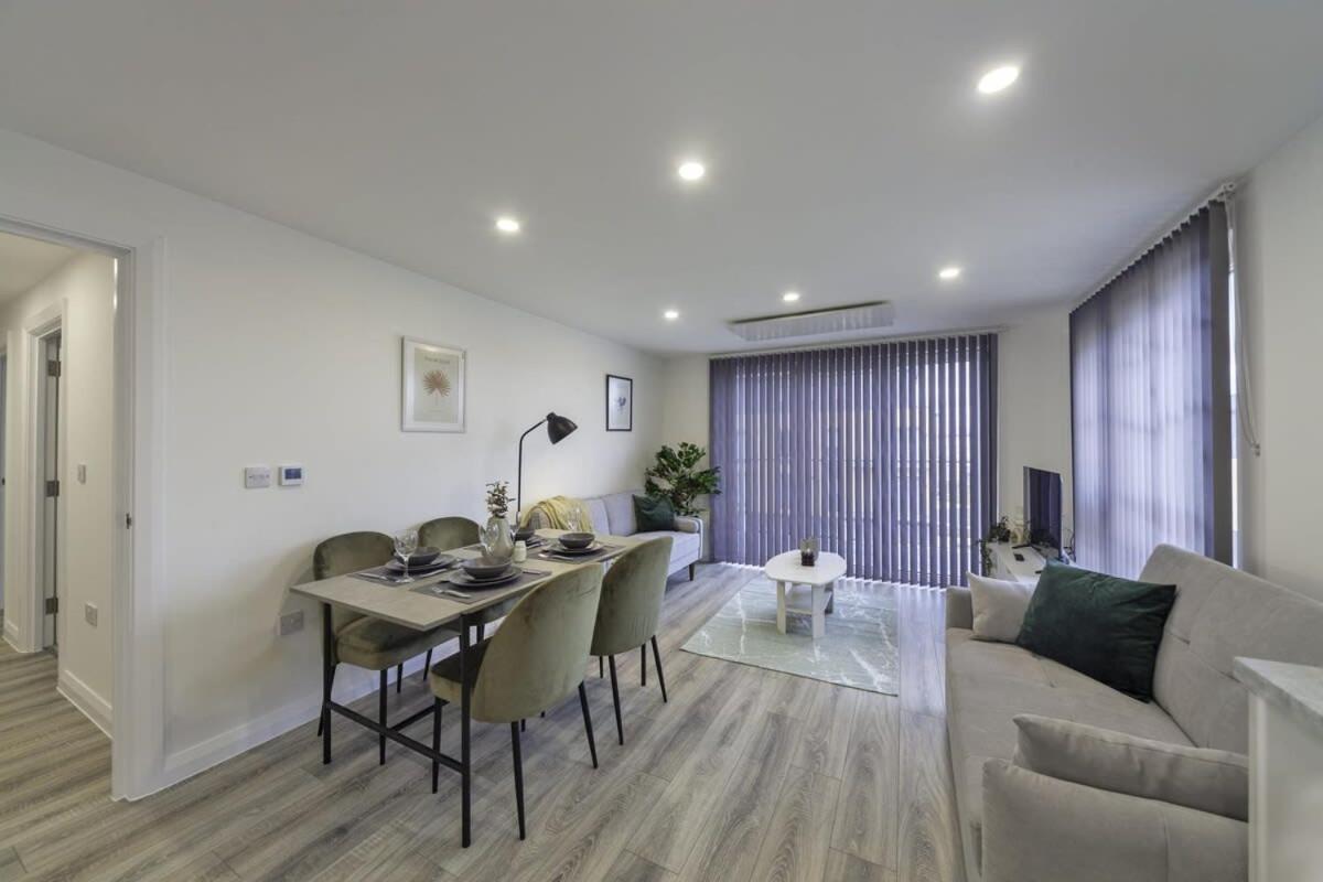 Modern And Bright 2 Bed Apartment In Ashford Eksteriør billede
